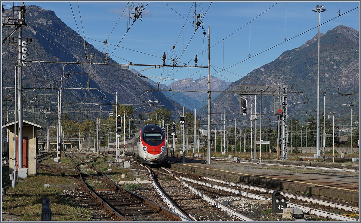 The EC 39 is arriving at Domodossola.

10.10.2019