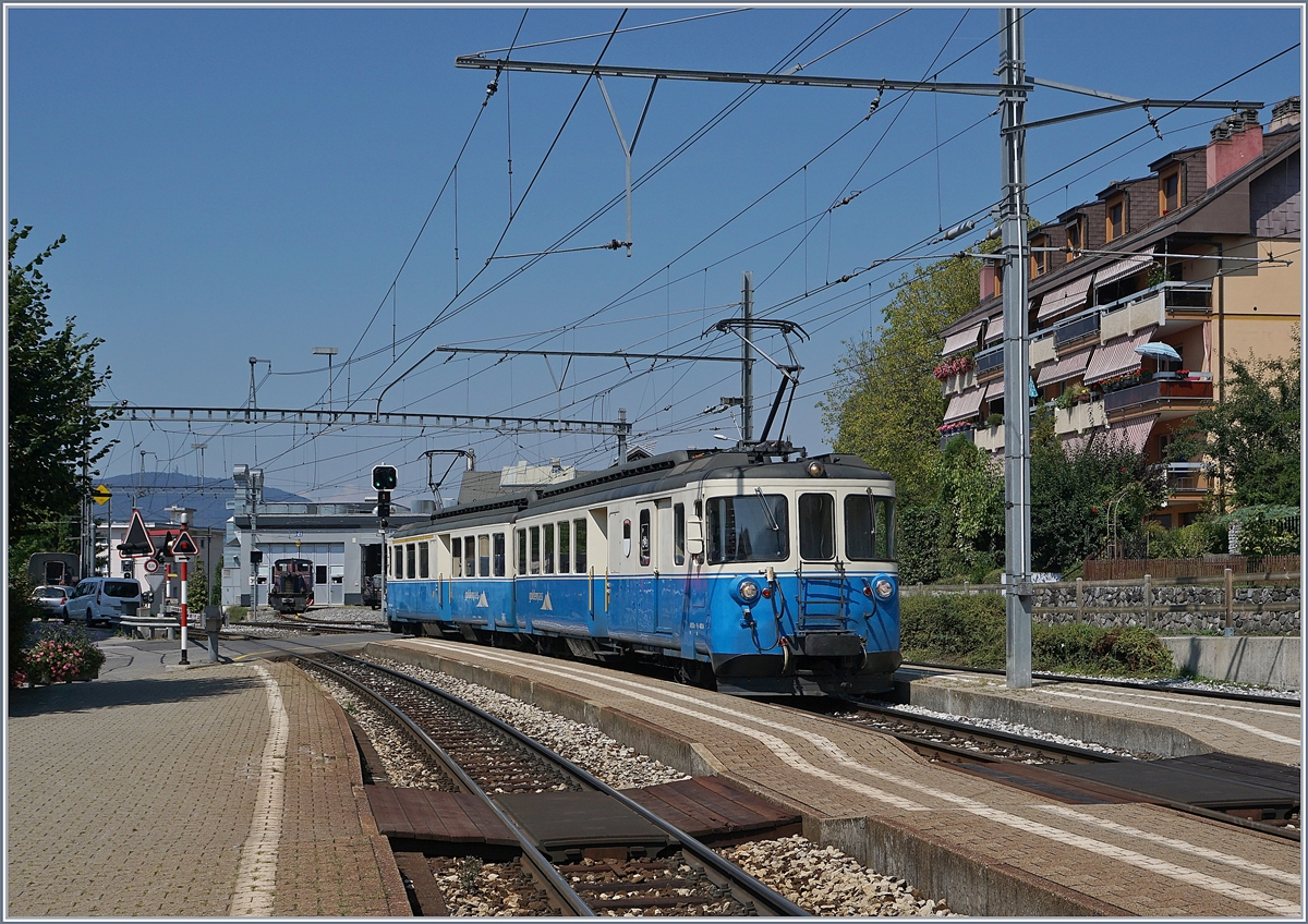 The MOB ABDe 8/8 4004  Fribourg  is arriving at Chernex.
21.08.2018