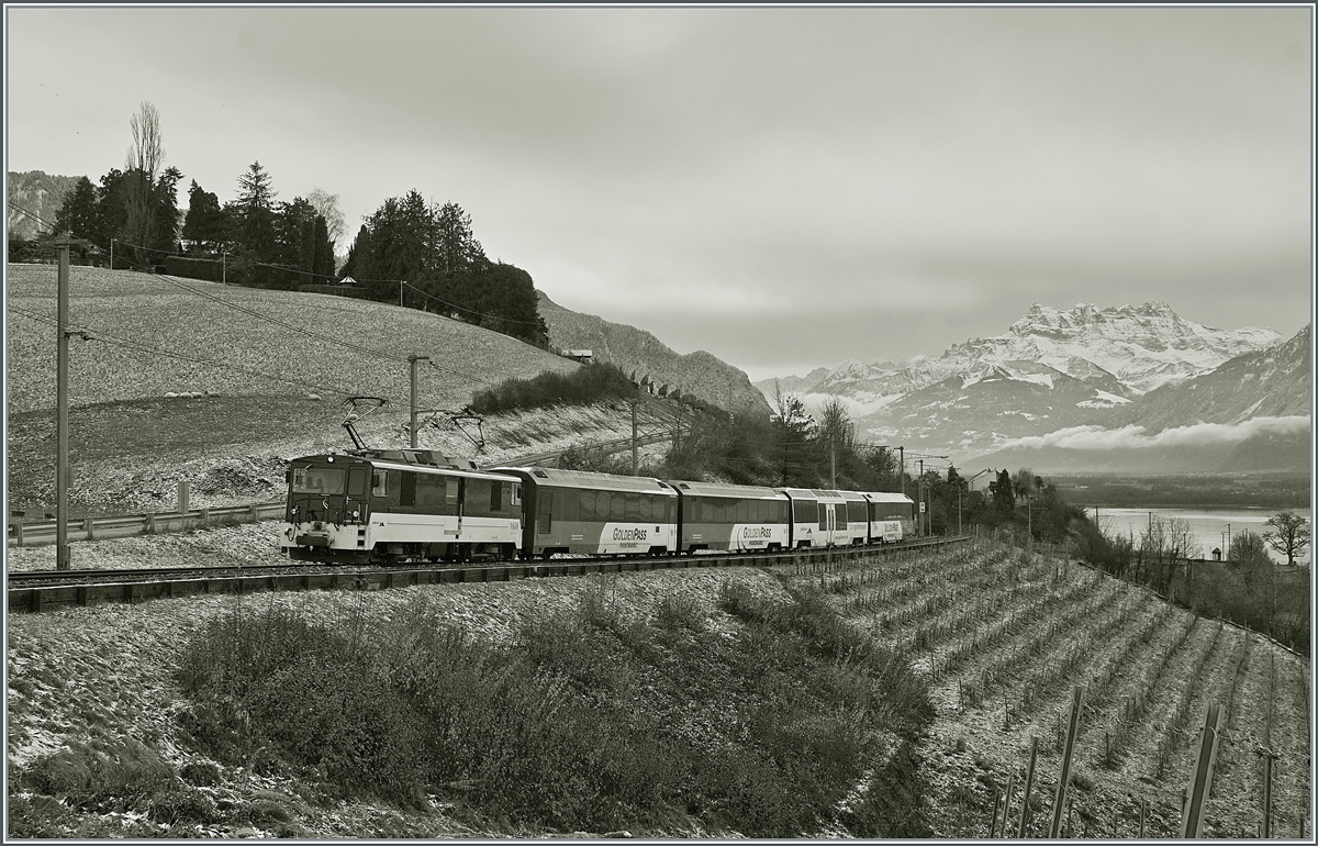 The MOB GDe 4/4 6005 with his Panoramic Expres Montreux - Zweisimmen by Planchamp. This was one of the last Panoramic Service of the GDe 4/4. 

05.12.2020