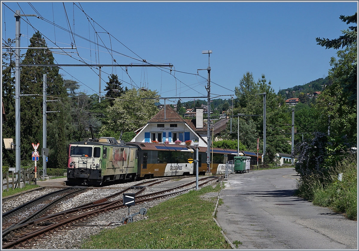 The MOB GDe 4/4 6006 wiht his Panoramic Express to Zweisimmen in Fontanivent. 

11.05.2020