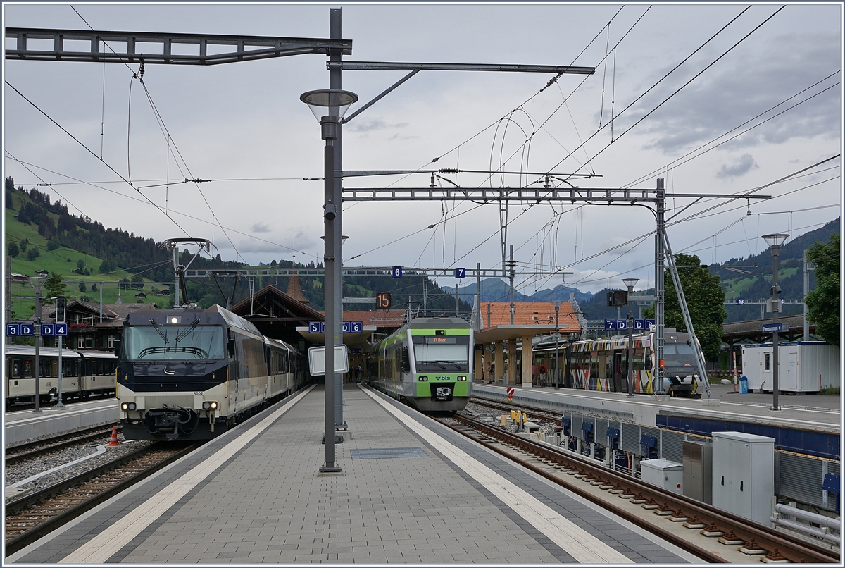 The MOB Ge 4/4 8002 and a BLS NINA in Zweisimmen. 

19.08.2020

