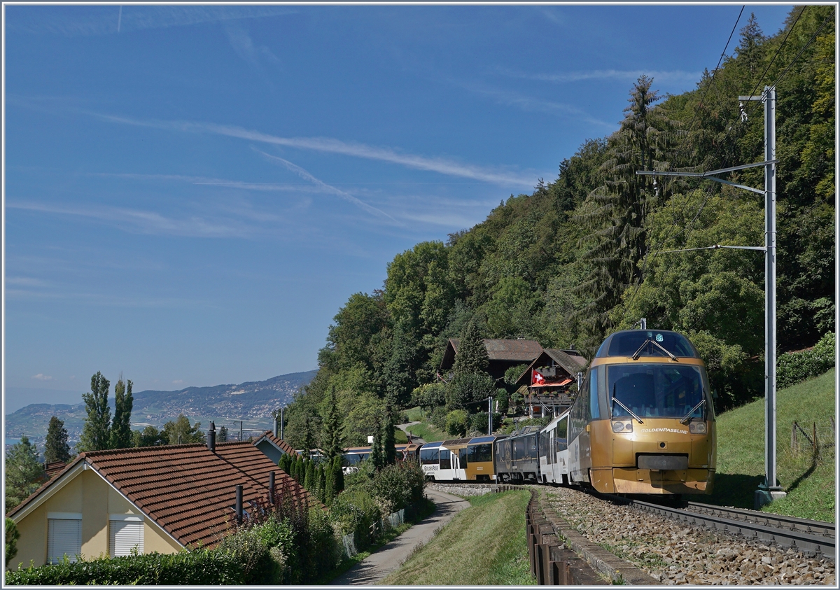 The MOB Panoramic Express from Zweisimmen to Montreux near Chernex.
08.09.2018