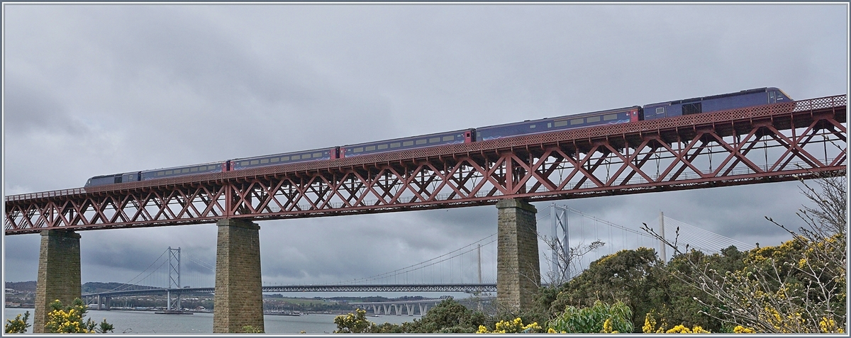 The  new  Scotland Train: HST 125 Class 43 for the Edinburgh/Glasgow - Highlands Services. This train is on a test run of the Forth Bridge by Queens Ferry Nord.
23.04.2018
