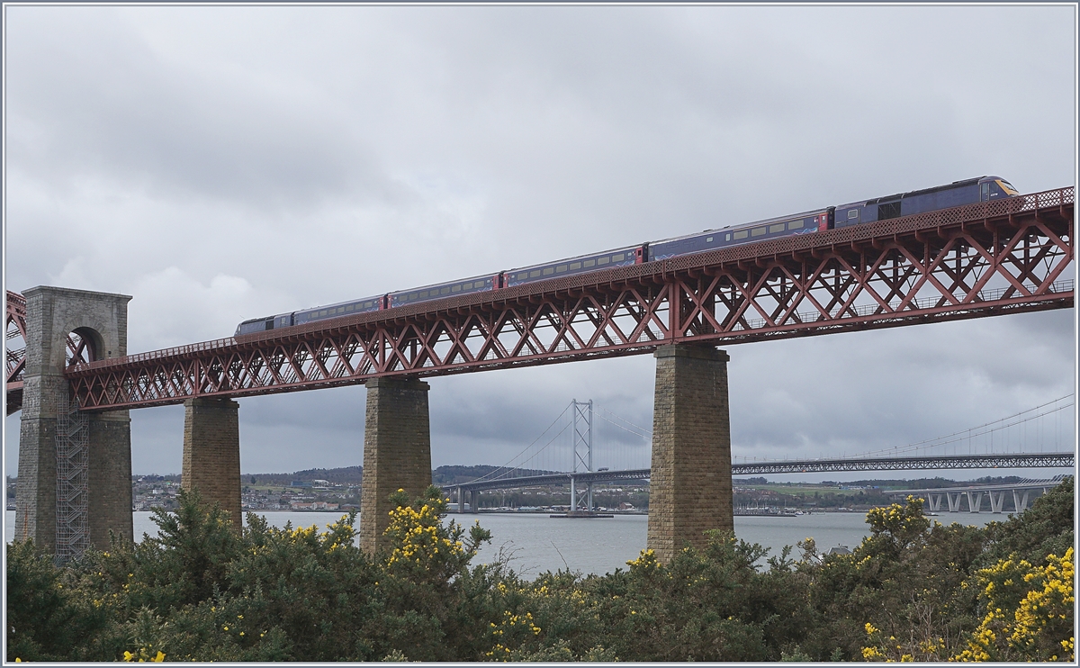 The  new  Scotrail train for futhers services from Edinburg and Glasgow to Aberdeen and Inverness on a test run of the Forth Bridge by Nord Queensferry. 
23.05.2018