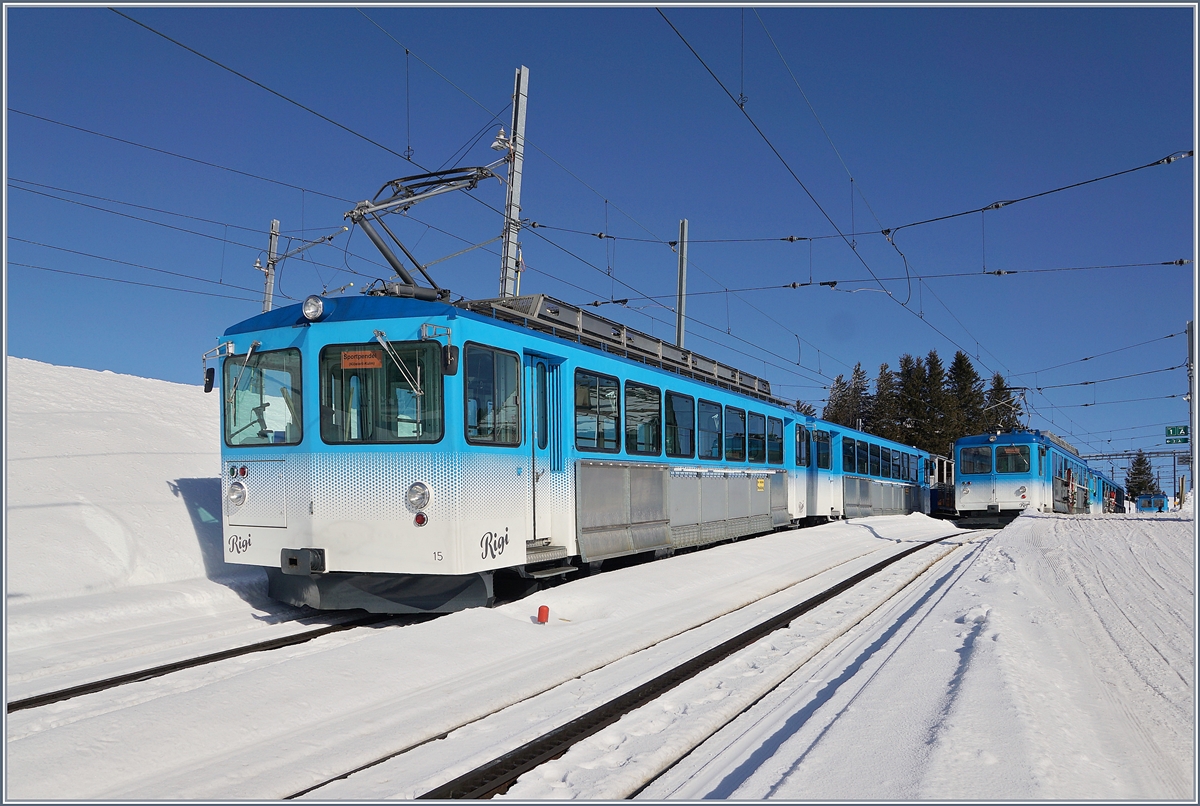 The RB (Rigi Bahnen) BDhe 4/4 15 (1982 SLM/BBC) and in the beakground the RB (Rigi Bahnen) BDhe 2/4 (1949 SLM/SAAS) in Rigi Staffel.
24.02.2018