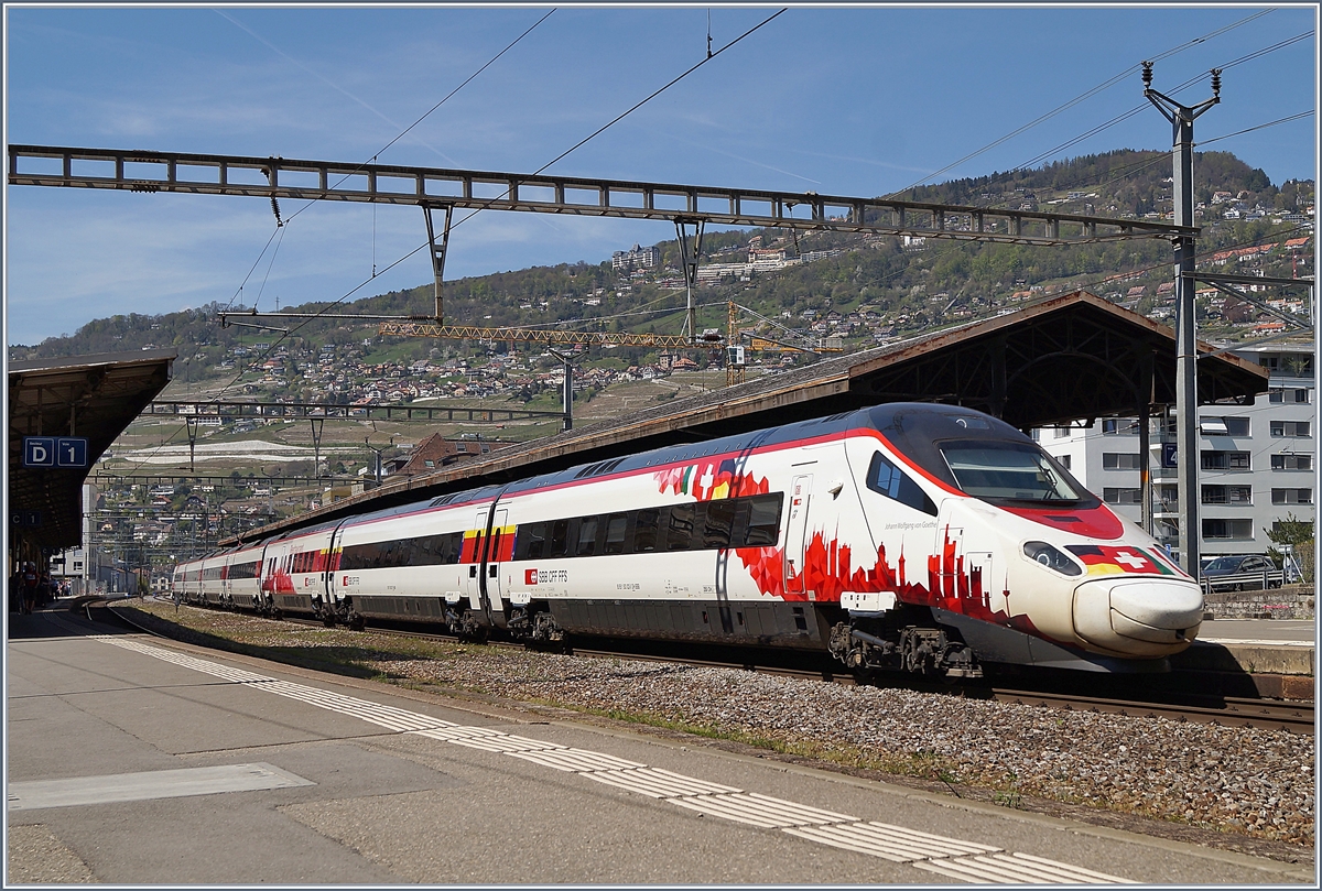 The SBB ETR 610 RABe 503 022-7  Johann Wolfgang von Goethe  on the way to Milano in Vevey.
20.04.2018