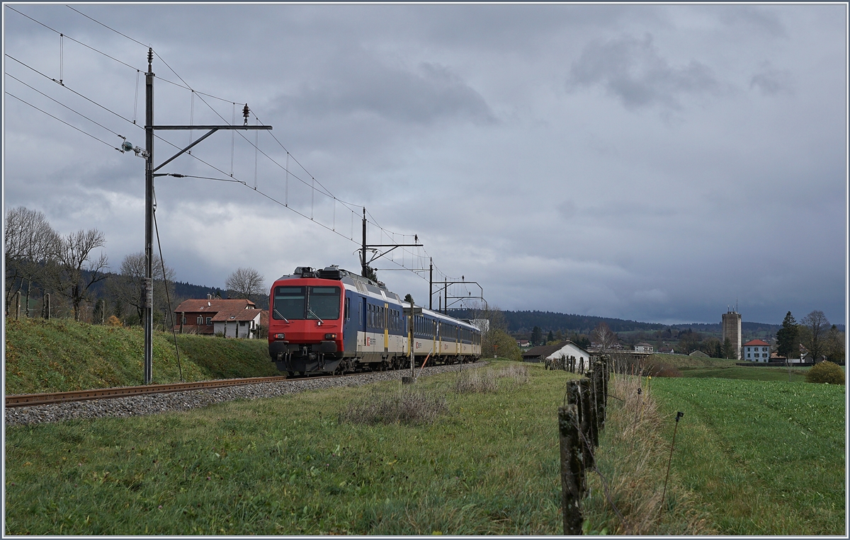 The SBB NPZ RE from Frasne to Neuchatel by Les Verrières.

05.11.2019