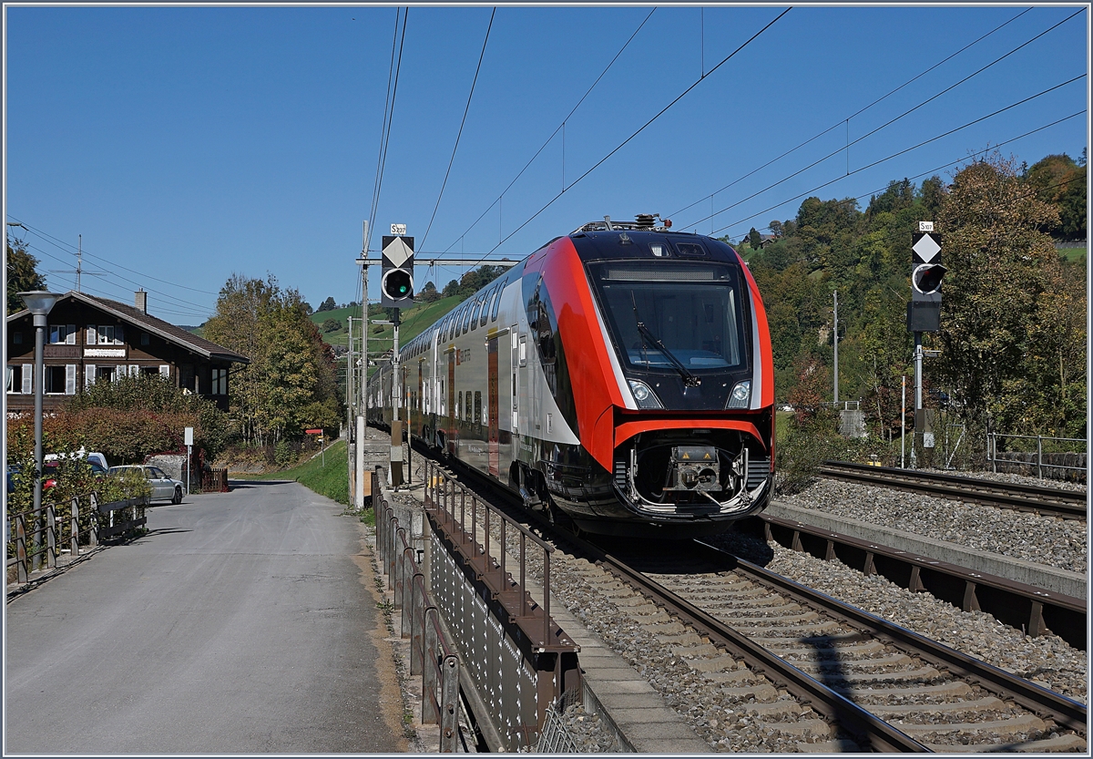 The SBB RABe 502 206-1 in Mülenen. 
10.10.2018