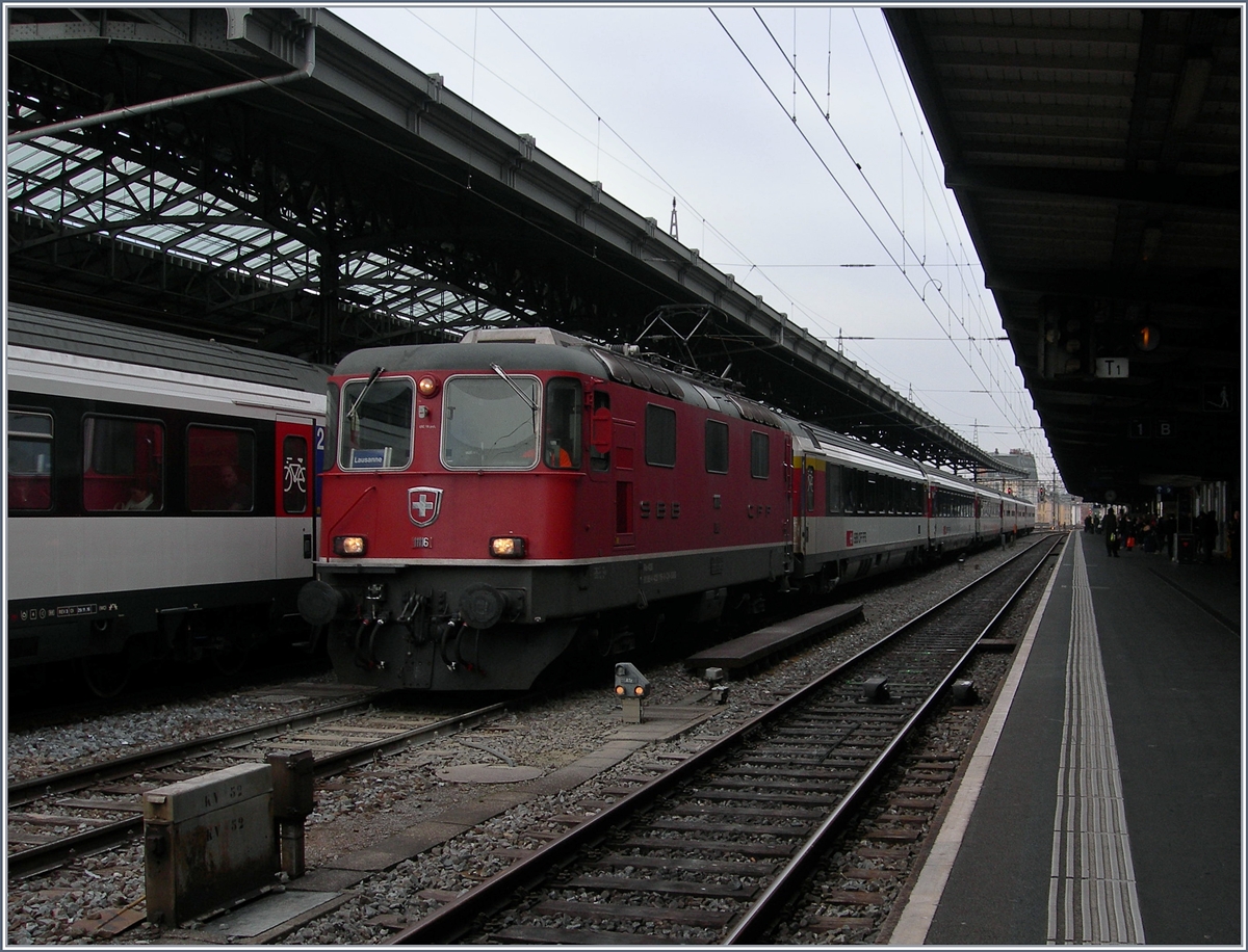 The SBB Re 4/4 11116 in Lausanne.
16.12.2016
