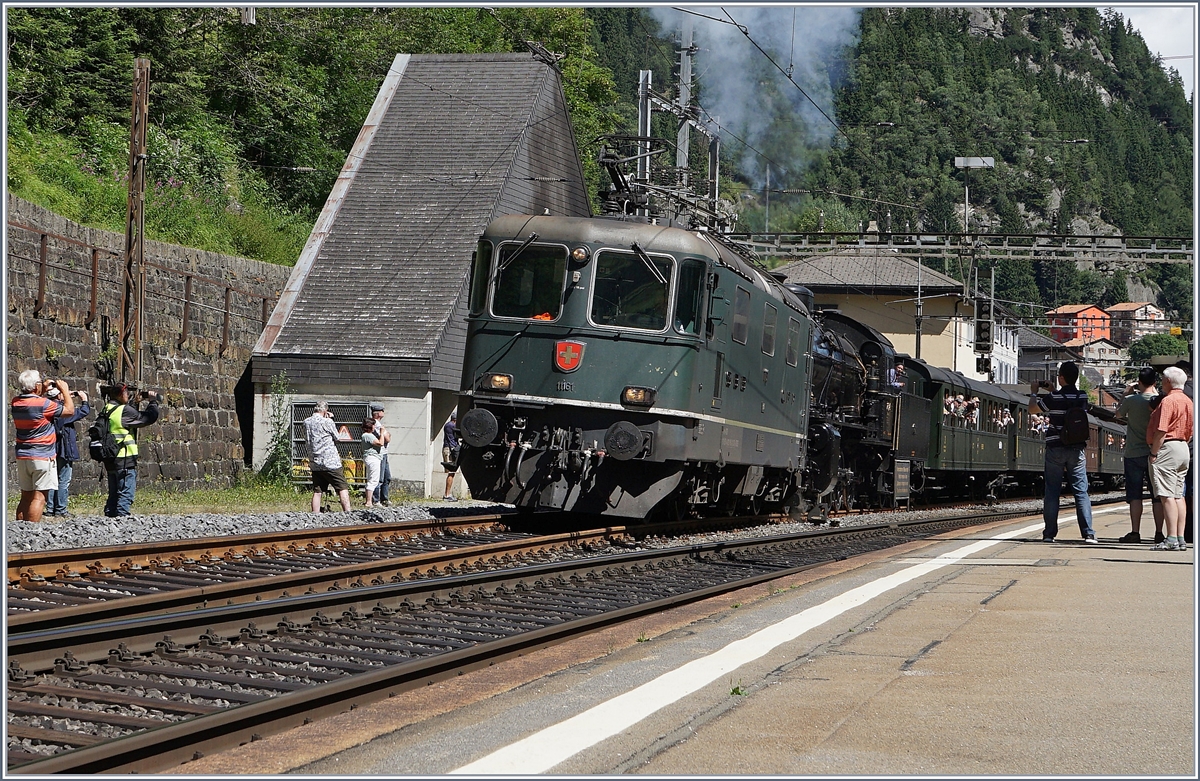 The SBB Re 4/4 II 11161 and the C 5/6 2978 in Göschenen.
28.07.2016