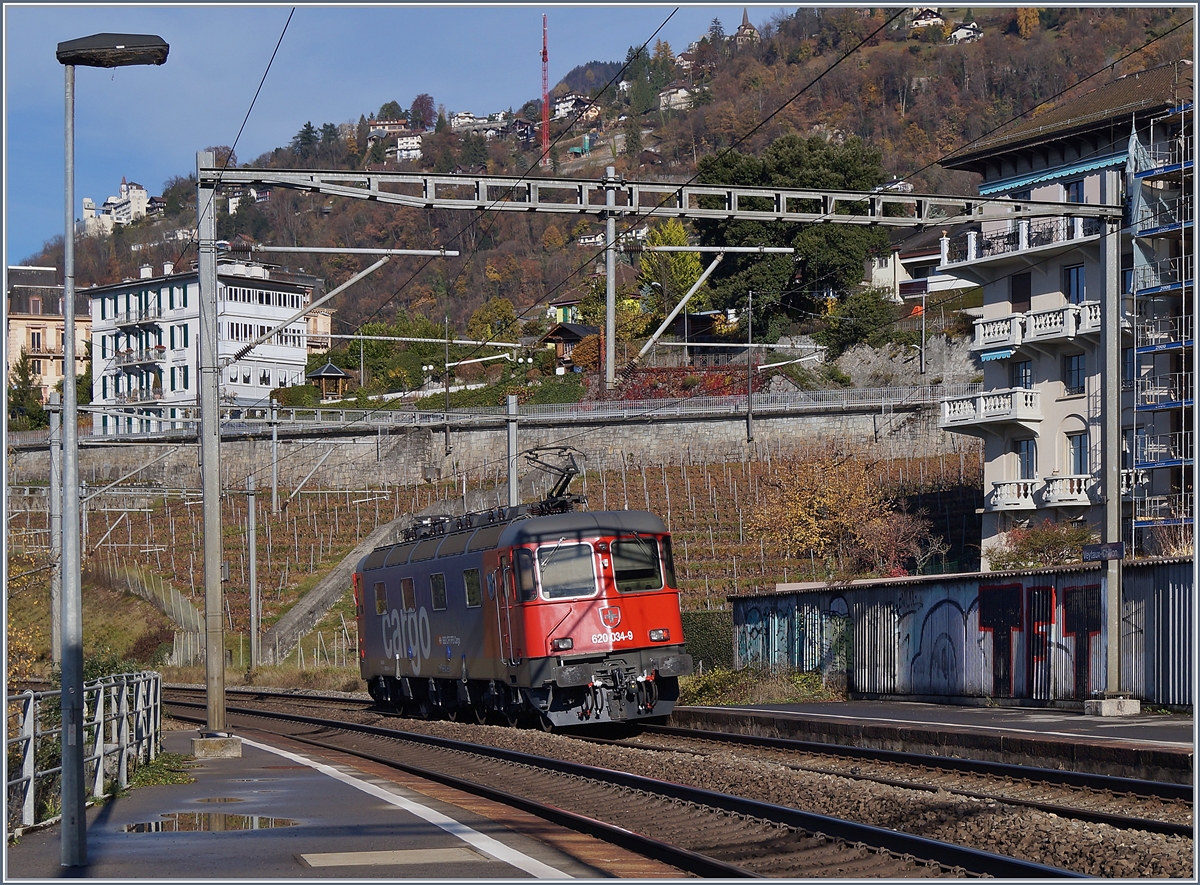 The SBB Re 620 034-9 in Veytaux-Chillon.
20.11.2017 