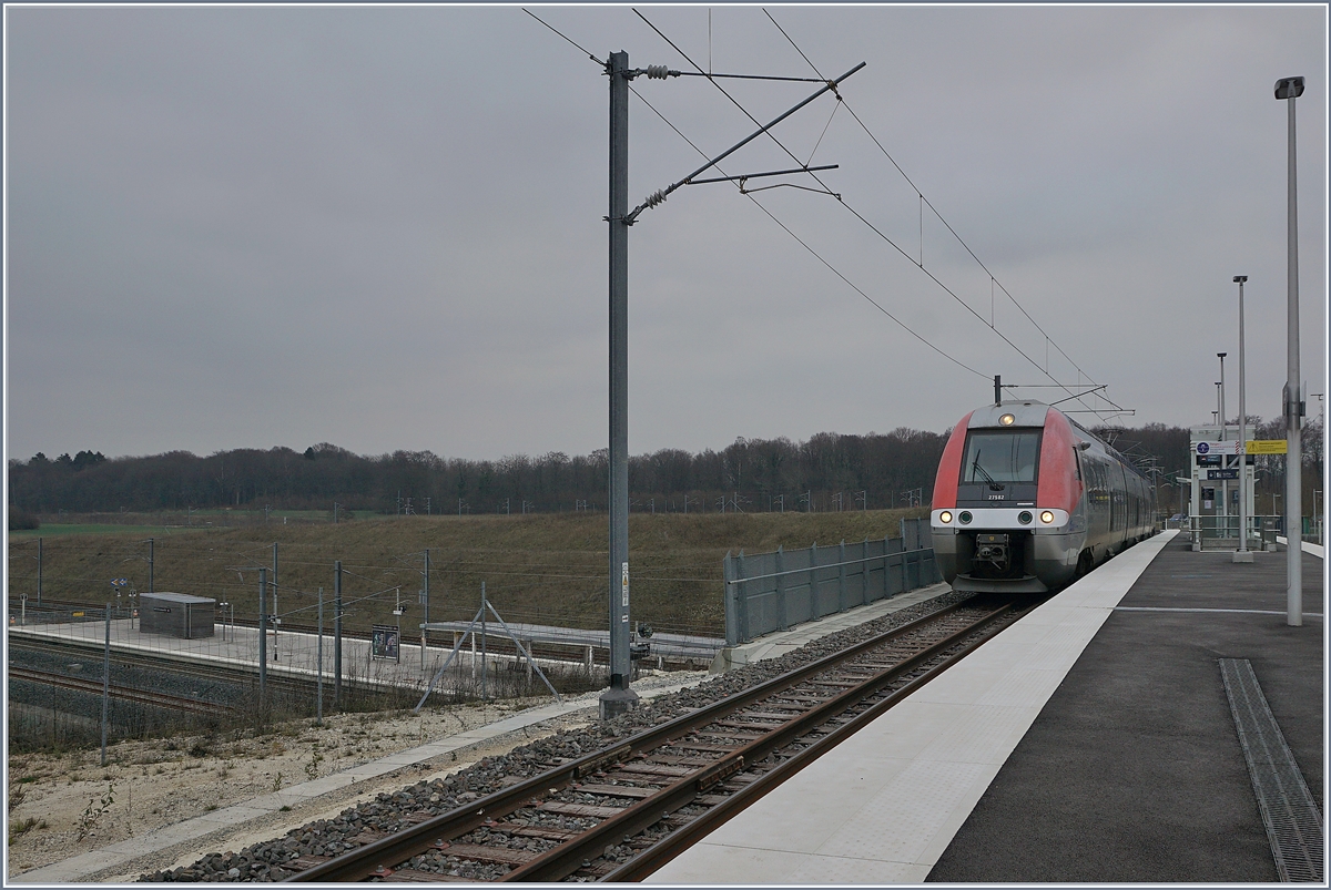 The SNCF Z 27582 in the new Statin of Meroux TGV. 
15.12.2018