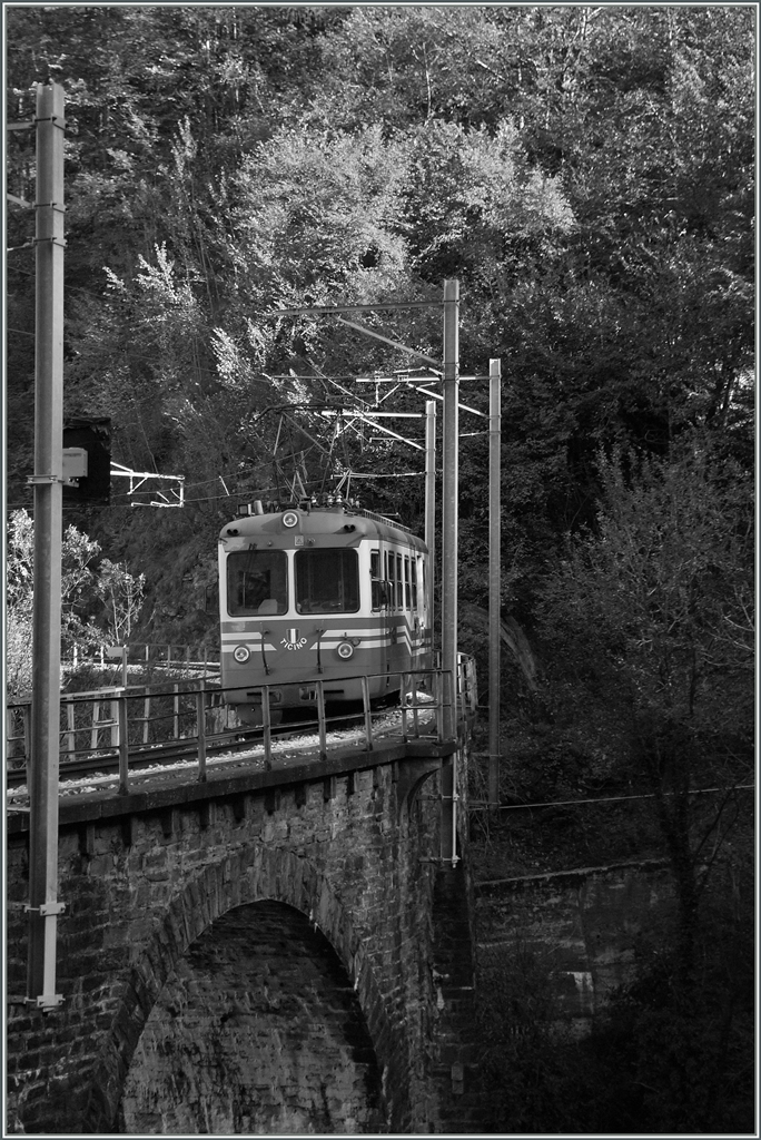 The SSIF ABe 8/8  N° 22  Ticino  on the Rio Graglia Bridge near Trontano. 
24.10.2014