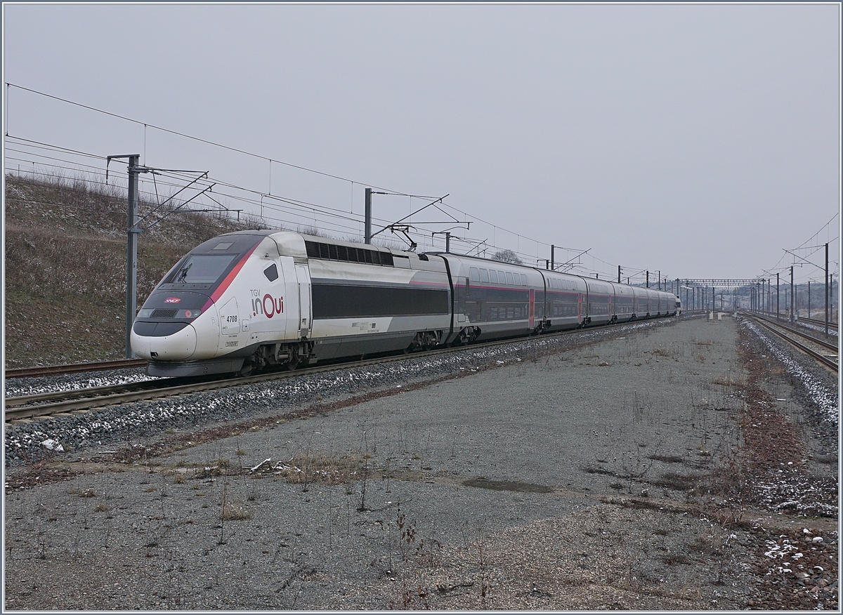The TGV 9582 from Marseille to Frankfurt is leaving the Belfort-Montpellier-TGV Station. 11.01.2019