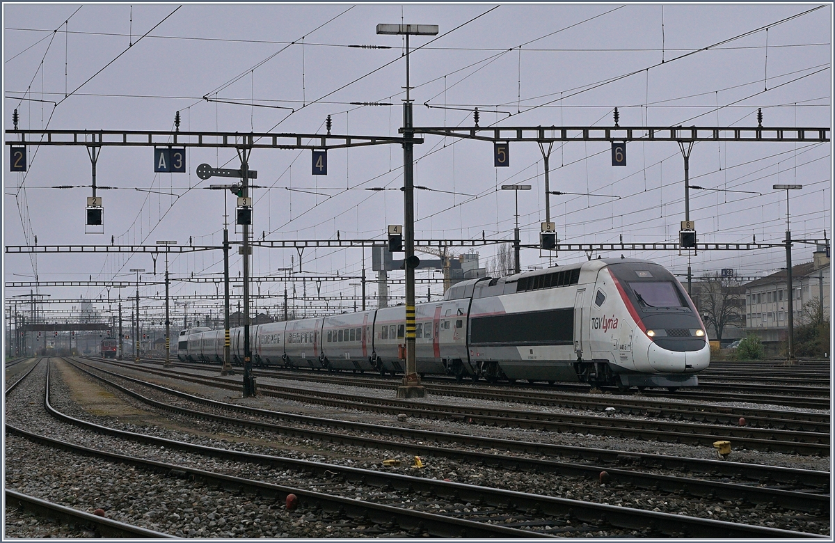 The TGV Lyria 4415 in the Biel/Bienne Rangierbahnhof.

05.04.2019
