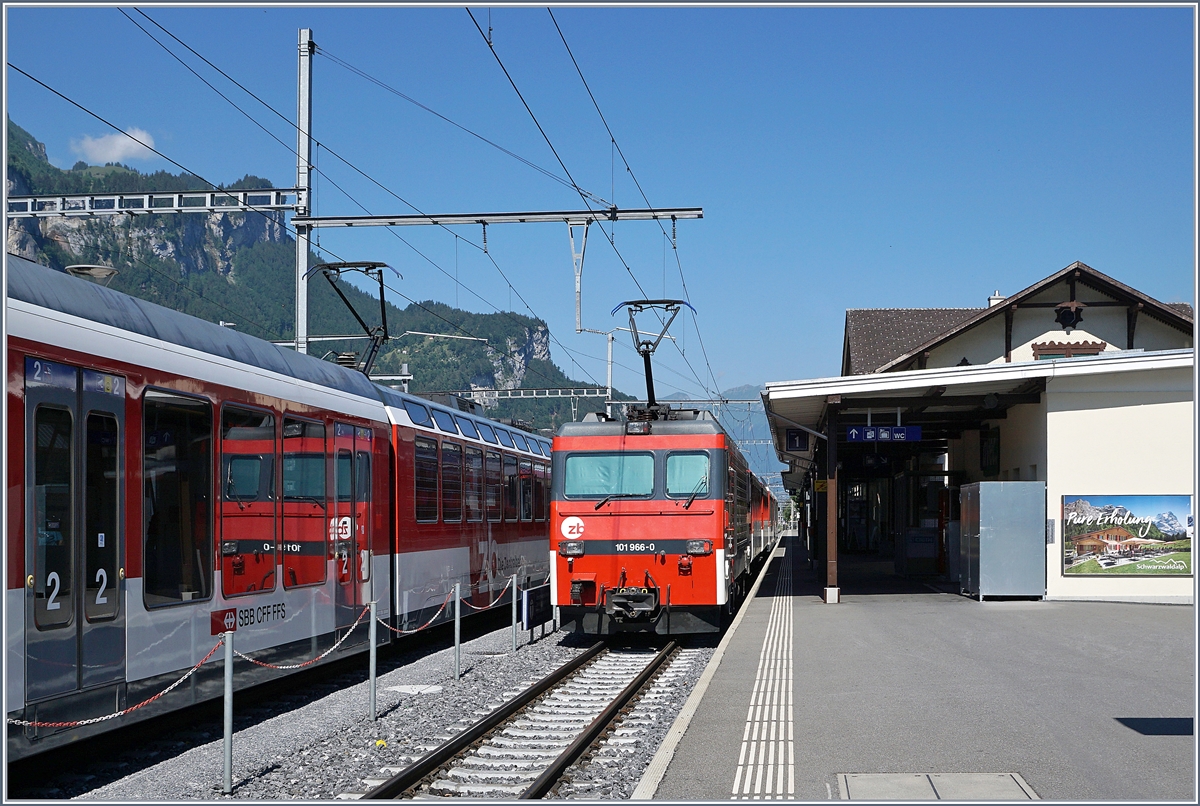 The Zentralbahn HGe 4/4 II 101 966-0 in Meiringen with a spezial service from Luzern to Interlaken Ost.

30.06.2018