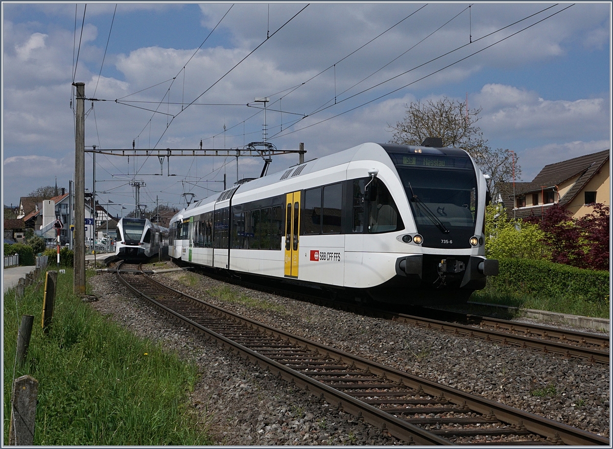 Thurbo GTW RABe 526 by crossing at the Berlingen Station.
23.04.2017