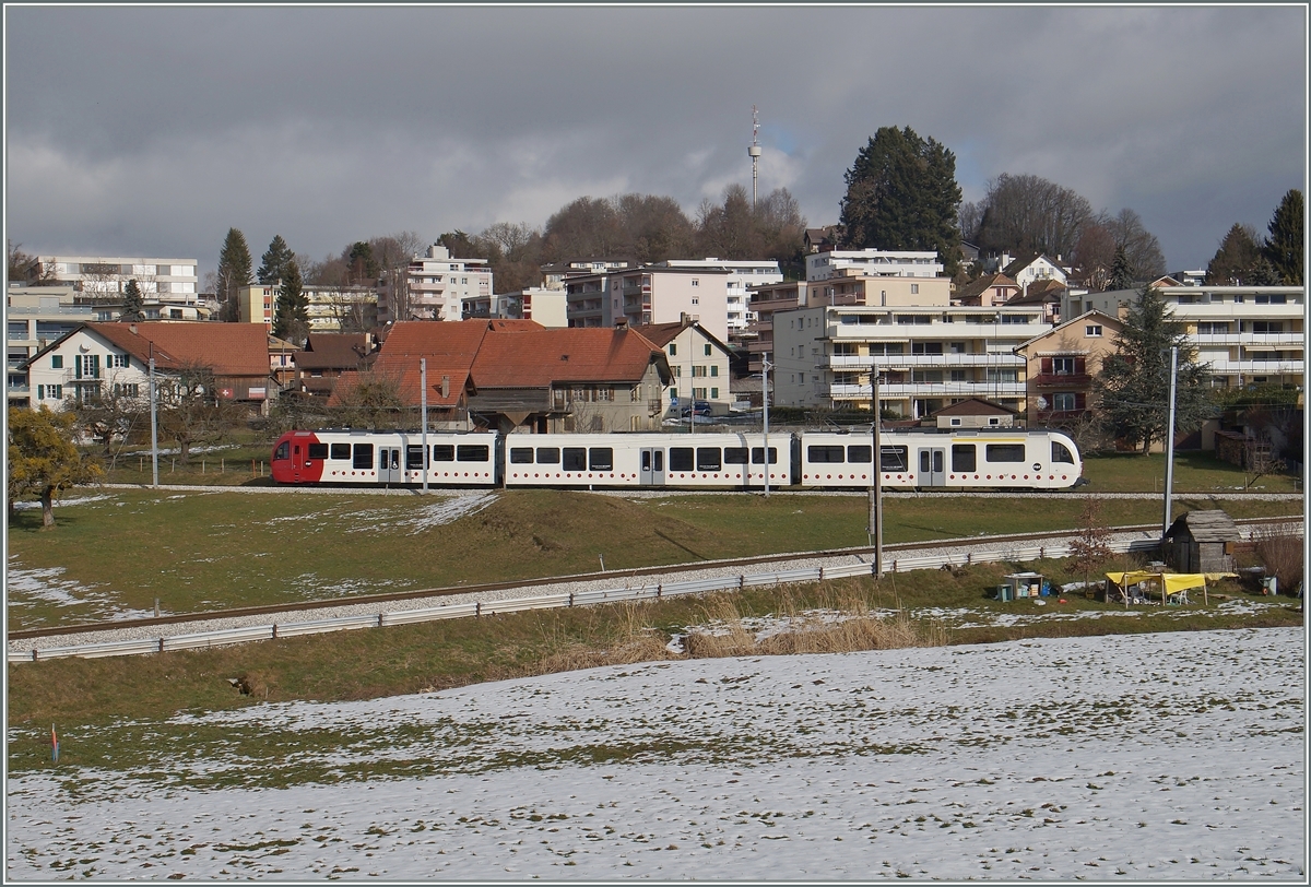 TPF local train on the Bulle-Linie by Chatel St Denis.
29.01.2016