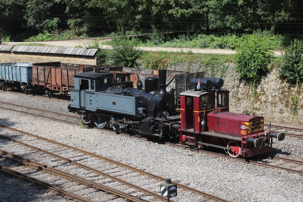 Train 1900/AMTF No.33 stands at Fonds-de-Gras on 20 August 2023, coupled to recently restored ex-Arbed-12, a former Prussian T7 model.