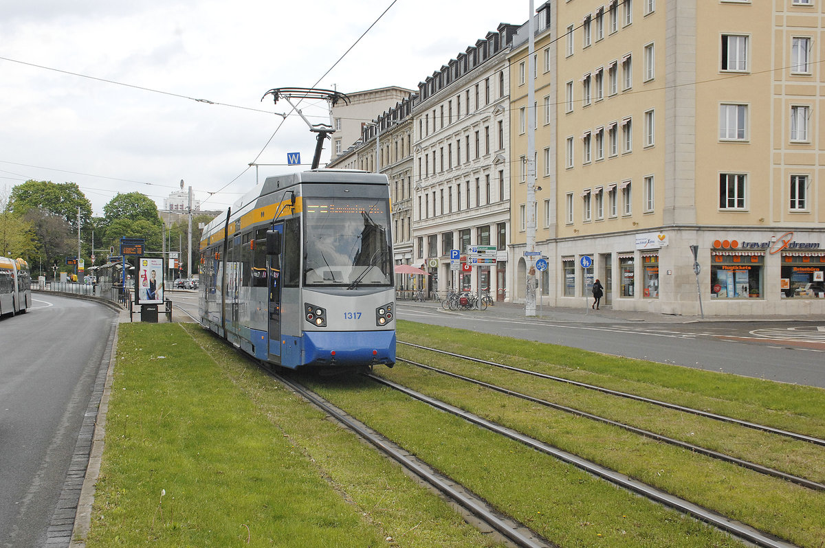Tram 1317 at the Roßplatz in Leipzig. date: April 29th 2017.