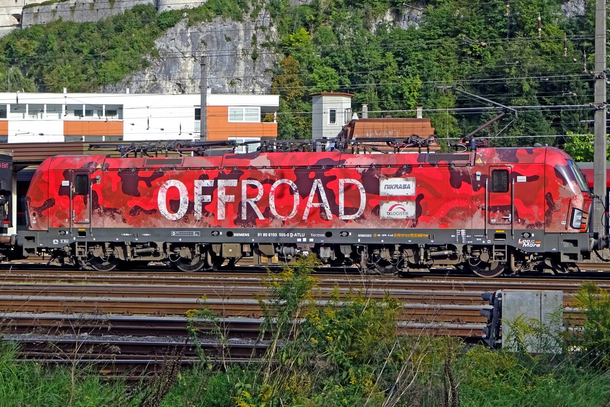 While leaving Kufstein 'Off Road' on 16 September 2019, TX Log 193 555 seems on fire.