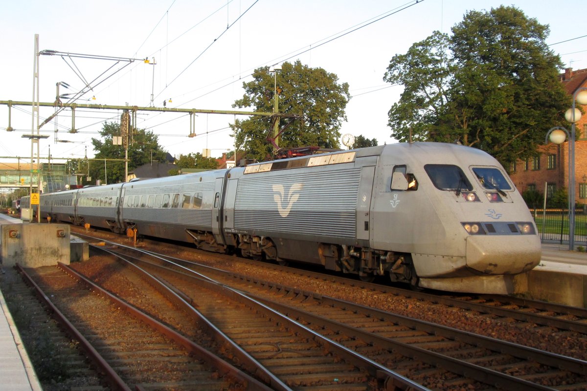 X-2 2021 leaves Hallsberg on 10 September 2015.
