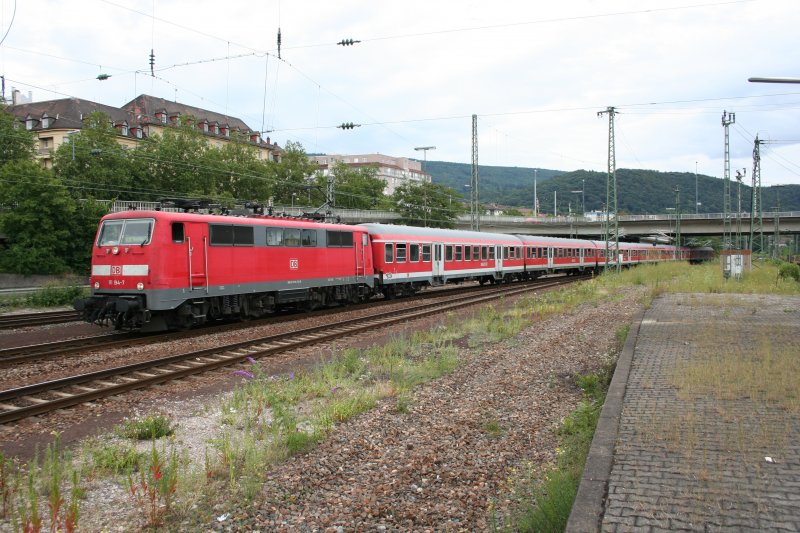 111 194-7 with local train arrives Heidelberg on 13. July 2009.
