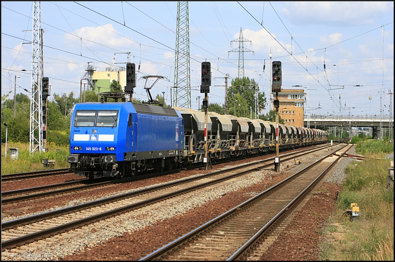 Class 145 (145 023-6) with Faccs-Wagon (Berlin Sch�nefeld, 2009-08-08) 
