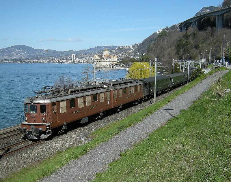BLS Ae 8/8 wiht a special train by the Castle of Chillon 
29.03.2008