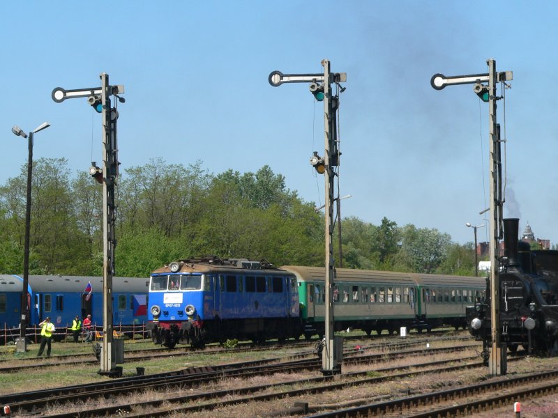 EP07 1051 in Wolsztyn on a steam locomotives parade. 05/2009