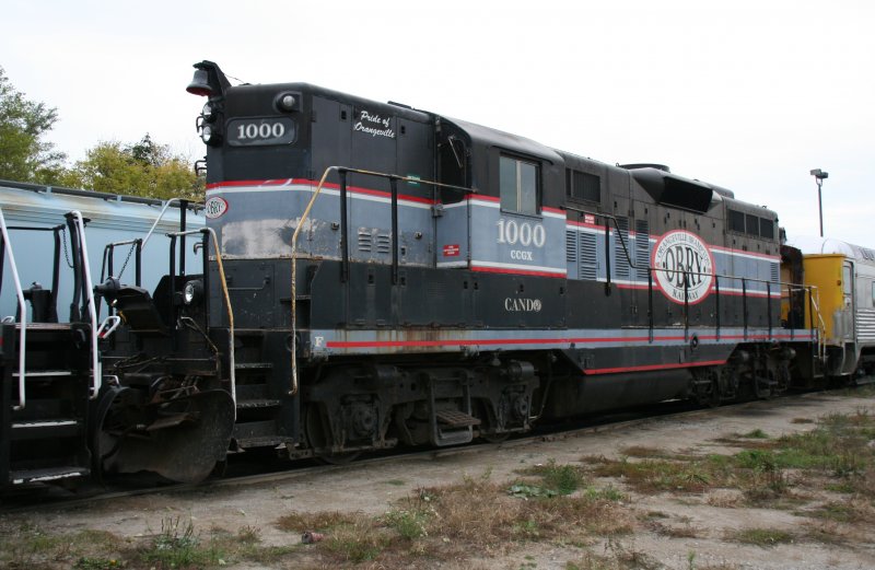 Orangeville-Brampton Railway (OBRY) GP9 1000 also Cando Contracting (CCGX) 1000 (former QNSL 157) on 6.10.2009 at Orangeville.