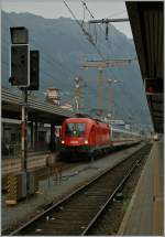 1016 The �BB 1016 016-7 is arriving with the IC 118 from Salzburg to M�nster in the Main station of Innsbruck. 
17.09.2011