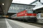 1044 �BB 1044 204 with an EC to Italy in M�nchen. 
11.11.2009