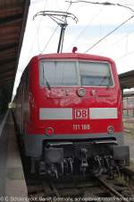 111 188-9 awayting departure ...  Claus Sch�nbrodt 02.09.2010