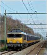 1760 is arriving with IC Zwolle - Roosendaal in Etten-Leur ...