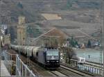 185 LTH 185 546-9 is hauling a goods train through Oberwesel on March 19th, 2010.