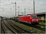 185 393-6 is hauling ...  De Rond Hans und Jeanny 01.12.2011