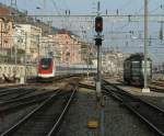 500-icn ICN to Basel is leaving the Neuchatel Station. 
19.11.2009