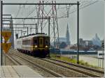 A local train is ...  De Rond Hans und Jeanny 09.03.2012