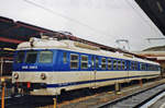 On 30 May 2004 ÖBB 4030 238 hides from the rain at Salzburg Hbf.