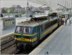 HLE 2745 with IC to Knokke or Blankenberge is waiting for passengers in Lige Guillemins on July 23rd, 2011.