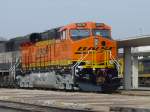 BNSF 5876 and BN ...  Brent Maxwell 28.02.2010
