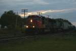CN SD75I 5656 and Dash-8 C40-8W 2463 now with an fright train in the evening on 04.10.2009 at Woodstock.