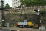 A small lok by a big wall: the 68 291 in Dijon Ville Station.
22.05.2012