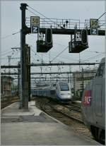 A TGV Duplex is leving Paris Gare de Lyon.
20.05.2011