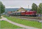 The 211 041-9 (92 80 1211 041-9 D-NeSA) with his morning train to Weizen in the Zollhaus Blumberg Station.