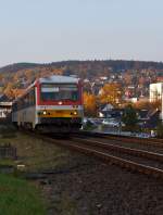 Diesel Multiple Unit 628677-7 / 928677-4 Daadetalbahn of the Westerwaldbahn (WEBA), on 31.10.2011, travel from Betzdorf / Sieg to Daaden.