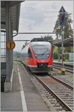 The DB 644 040 is arriving  at Waldshut. 

06.09.2022