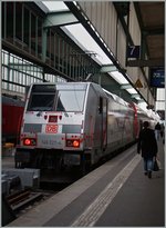 The DB 146 227-4 in Stuttgart.
27.11.2014
