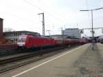 Here is waiting 186 360-6 on a signal in Wrzburg main station on April 4th 2013.